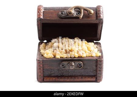 Un tesoro di resina Frankincense isolato su un bianco Sfondo Foto Stock