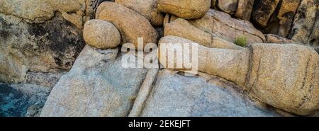 Formazione rocciosa erosa, Alabama Hills, Inyo County, California, Stati Uniti Foto Stock