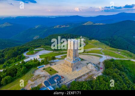 Monumento alla libertà che commemora la battaglia al passo Shipka nel 1877-1878 In Bulgaria Foto Stock