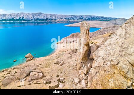 Metajna, isola di Pag. Famosa spiaggia di Beritnica nel deserto di pietra incredibile paesaggio vista aerea, Dalmazia regione della Croazia Foto Stock