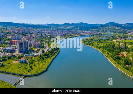 Veduta aerea della città bulgara di Kardzhali Foto Stock