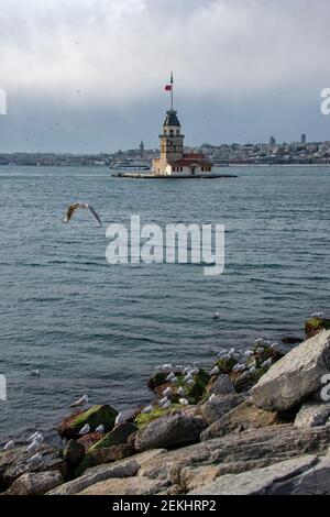 La Torre della Maiden nel quartiere di Uskudar di Istanbul, Turchia Foto Stock