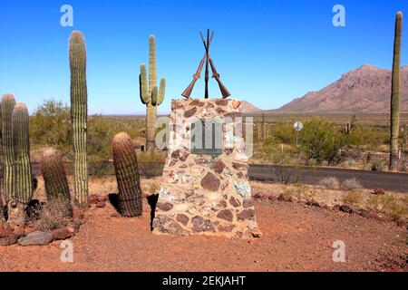 Memorial al Battaglione Mormon che si accampò qui a Picacho Oltrepassa la 1847 sulla strada per Tucson, Arizona Foto Stock