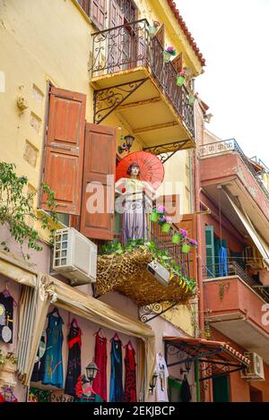 La Canea, Grecia - 14 Giugno 2018 : la Canea Old Town vista strada. La Canea è una popolare attrazione turistica in Grecia. Foto Stock