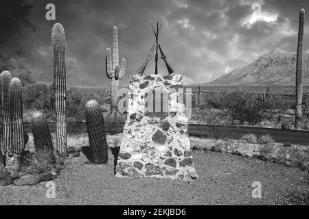 Memorial al Battaglione Mormon che si accampò qui a Picacho Oltrepassa la 1847 sulla strada per Tucson, Arizona Foto Stock