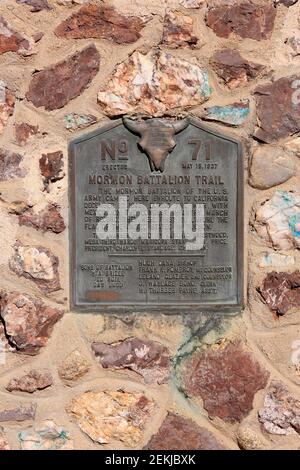 Memorial al Battaglione Mormon che si accampò qui a Picacho Oltrepassa la 1847 sulla strada per Tucson, Arizona Foto Stock