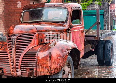 Camion d'epoca nel distretto della distilleria, Toronto, Canada Foto Stock