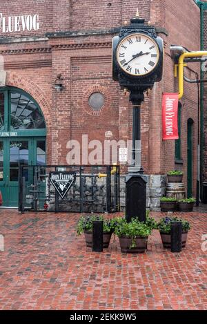 Orologio Time Electric nel quartiere della Distilleria, Toronto, Canada Foto Stock