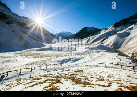 Il Parco Provinciale di Aconcagua si trova a nord-ovest della provincia di Mendoza, dipartimento Las Heras, si trova a 165 km dalla città di Mendoza Foto Stock