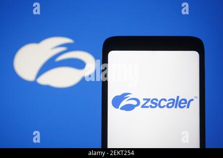 Ucraina. 23 Feb 2021. In questa illustrazione fotografica, il logo Zscaler della società statunitense di sicurezza delle informazioni basata sul cloud viene visualizzato sullo schermo di uno smartphone e di un pc. Credit: Pavlo Gonchar/SOPA Images/ZUMA Wire/Alamy Live News Foto Stock