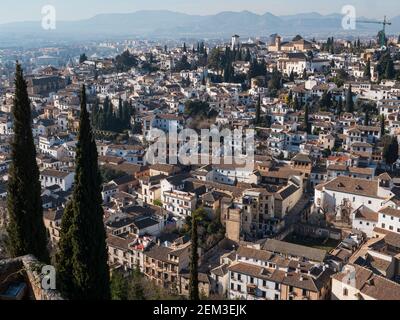 Vista elevata sulla città di Granada in Andalusia, Spagna. Foto Stock