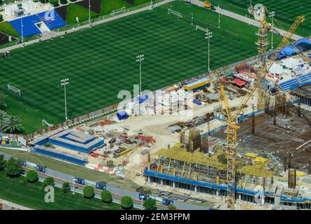 QATAR, Doha, cantiere Sportpark Aspire Academy for Sports Excellence for FIFA World Cup 2022 , prato verde irrigato, anche campo di allenamento della squadra di calcio tedesca FC Bayern, FC Bavaria Foto Stock