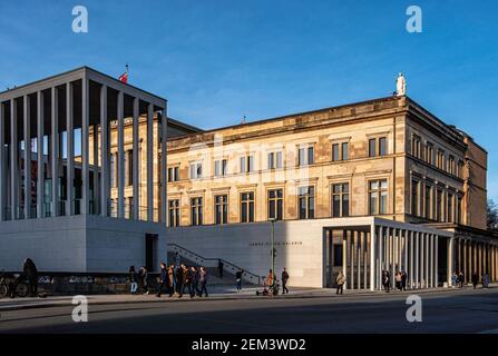 The James Simon Gallery – nuovo centro visitatori sull'Isola dei Musei progettato dall'architetto David Chipperfield. Mitte-Berlino, Germania Foto Stock