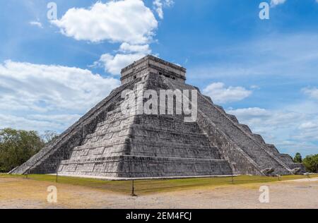 Maya piramide di Kukulkan, Chichen Itza, Messico. Foto Stock