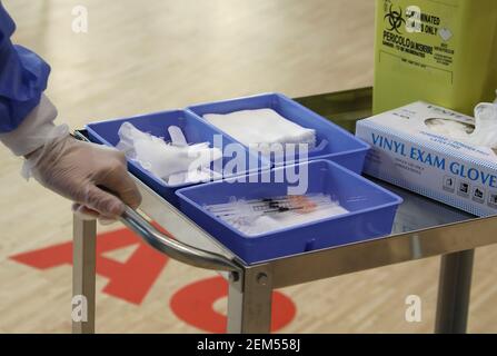 Roma, Italia. 24 Feb 2021. 2/24/2021 - Roma, nuovo centro di vaccinazione anti-Covid 19 a la Nuvola di Fuksas. Foto: (Foto di IPA/Sipa USA) Credit: Sipa USA/Alamy Live News Foto Stock