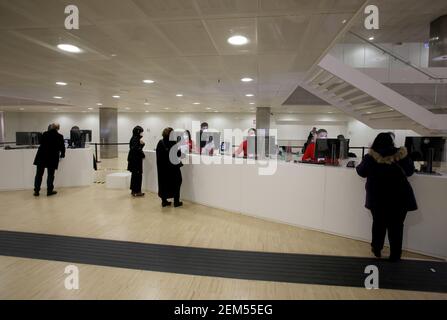 Roma, Italia. 24 Feb 2021. 2/24/2021 - Roma, nuovo centro di vaccinazione anti-Covid 19 a la Nuvola di Fuksas. Foto: (Foto di IPA/Sipa USA) Credit: Sipa USA/Alamy Live News Foto Stock