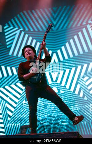 Patrick Stump of Fall out Boy si esibisce sul palco principale il giorno 3 del Reading Festival 2016. Data immagine: Domenica 28 agosto 2016. Credito foto s Foto Stock