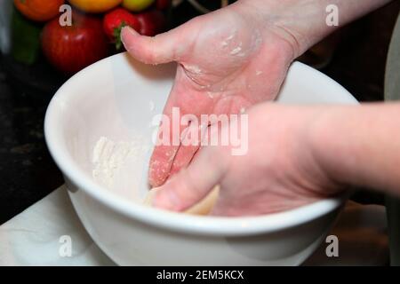 preparazione impasto Foto Stock