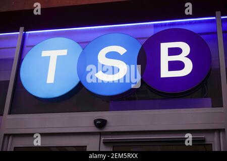 TSB segno sopra l'entrata anche una banca a Liverpool Foto Stock
