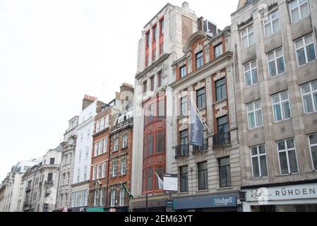 Greek Revival Architecture moderne ex Glasgow Herald Office 56 e. 57 Fleet Street Foto Stock