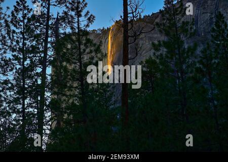 Horsetail Falls, alias Firefls, al Parco Nazionale di Yosemite, Stati Uniti Foto Stock