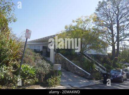 Los Angeles, California, USA 24 febbraio 2021 UNA visione generale dell'atmosfera dell'ex casa/casa dell'attore Sacha Baron Cohen 24 febbraio 2021 Los Angeles, California, USA. Foto di Barry King/Alamy Stock foto Foto Stock