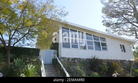 Los Angeles, California, USA 24 febbraio 2021 UNA visione generale dell'atmosfera dell'ex casa/casa dell'attore Sacha Baron Cohen 24 febbraio 2021 Los Angeles, California, USA. Foto di Barry King/Alamy Stock foto Foto Stock