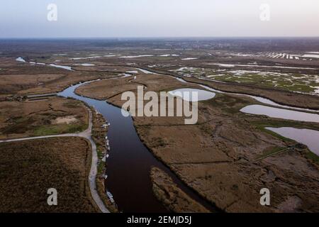 Veduta aerea del Bacino di Arcachon, Audenge e Biganos, il delta del fiume Eyre al tramonto Foto Stock