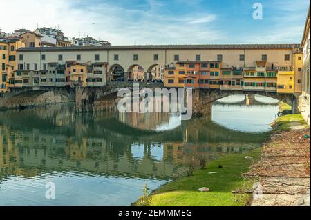 Ponte Vecchio è il ponte più antico di Firenze. Firenze, Toscana, Italia, Europa Foto Stock