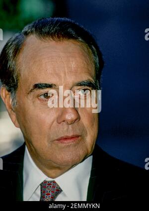 Ritratto del senatore Robert Dole Repubblicano del Kansas. Washington DC., 1993. Credito: Mark Reinstein/MediaPunch Foto Stock