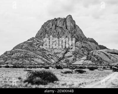 Montagna Spitskoppe in Namibia Foto Stock