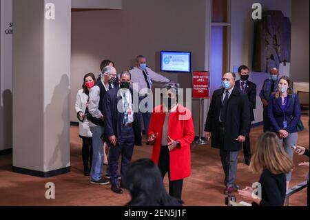 Nazioni Unite, New York, USA, 25 febbraio 2021 - Linda Thomas-Greenfield, nuovo rappresentante permanente degli Stati Uniti d'America presso le Nazioni Unite, parla ai giornalisti dopo aver incontrato il Segretario Generale Antonio Guterres. Foto: Luiz Rampelotto/EuropaNewswire È OBBLIGATORIO IL CREDITO FOTOGRAFICO. | utilizzo in tutto il mondo Credit: dpa Picture Alliance/Alamy Live News Foto Stock