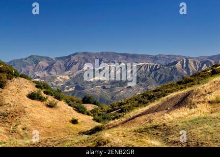 San Rafael Mountains, vista da East Camino Cielo Road in Santa Ynez Mountains, vicino a Santa Barbara, California, USA Foto Stock