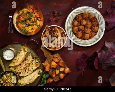 Kofta Curry, Masala DOSA, Chicken Chaap Curry, Vegetable Makhanawala Curry, croccanti sfere di lenticchie Foto Stock