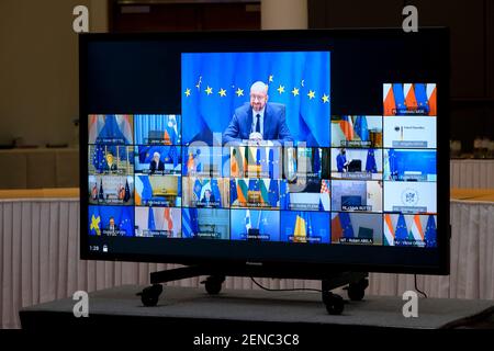 Bruxelles, Belgio. 26 Feb 2021. Il 26 febbraio 2021 il presidente del Consiglio europeo Charles Michel presiede una videoconferenza sulla sicurezza e la difesa a Bruxelles (Belgio). Credit: ALEXANDROS MICHAILIDIS/Alamy Live News Foto Stock