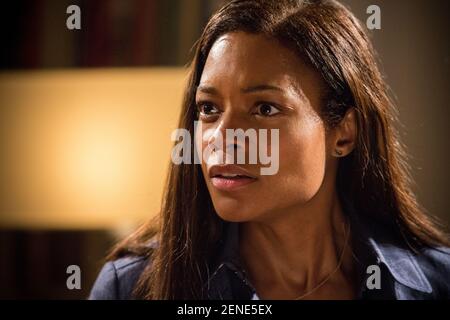 Il nostro tipo di Traitor anno : 2016 Regno Unito / Francia Direttore : Susanna White Naomie Harris Foto Stock