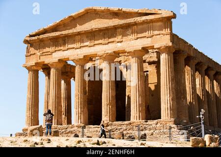 Italia, Sicilia, Agrigento, Valle dei Templi, Tempio di Concord (5th sec. a.C.) Foto Stock