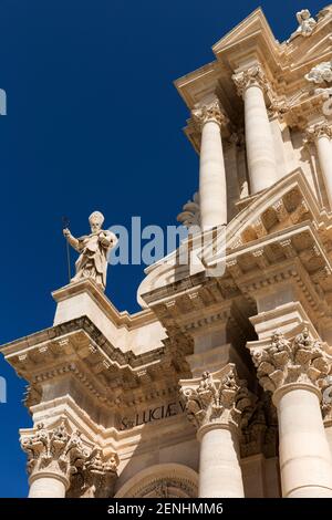 Il Duomo, in Piazza del Duomo, una chiesa in stile barocco Foto Stock