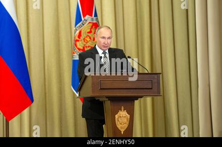 Il presidente russo Vladimir Putin ha parlato di una riunione del Consiglio di sicurezza federale al Cremlino, il 24 febbraio 2021, a Mosca, in Russia. Foto Stock