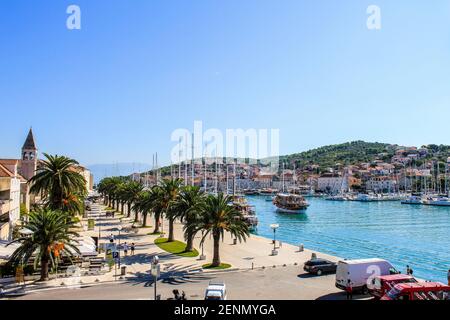 Trogir, Croazia - 1 gennaio 2000: Vista di Trogir in un giorno di sole Foto Stock