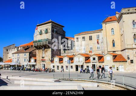 Trogir, Croazia - 1 gennaio 2000: Vista di Trogir in un giorno di sole Foto Stock