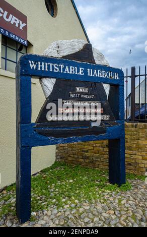 Whitsable, Kent, UK, 2021 febbraio - Firma all'ingresso del porto di Whitstable, Kent, UK Foto Stock