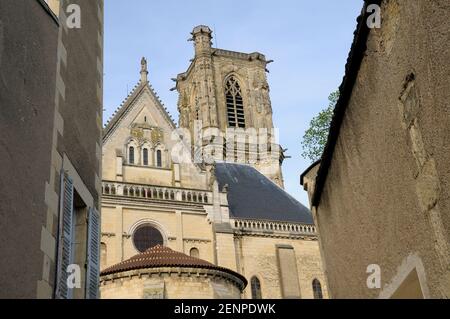 Campanile alla Cathédrale St-Cyr-Sainte Julitte, Nevers, Nièvre, Borgogna, Francia Foto Stock