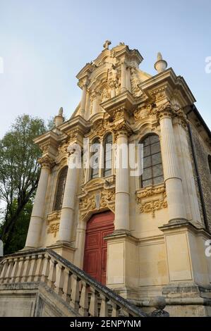 Facciata barocca della cappella Sainte-Marie (resti del convento della Visitazione), Nevers, Nièvre, Borgogna, Francia Foto Stock