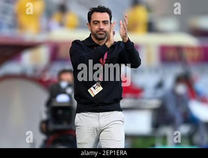 Doha, Qatar. 26 Feb 2021. Xavier Hernandez, capo allenatore di al Sadd SC, reagisce durante la partita finale della Qatar Cup tra al Sadd SC e al Duhail SC a Doha, Qatar, 26 febbraio 2021. Credit: Nikku/Xinhua/Alamy Live News Foto Stock