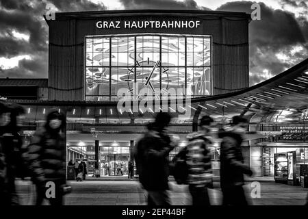 Grazer Hauptbahnhof (stazione centrale di Graz) Foto Stock