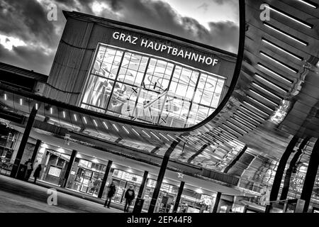 Grazer Hauptbahnhof (stazione centrale di Graz) Foto Stock