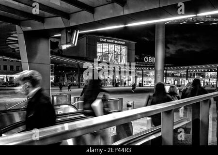 Grazer Hauptbahnhof (stazione centrale di Graz) Foto Stock