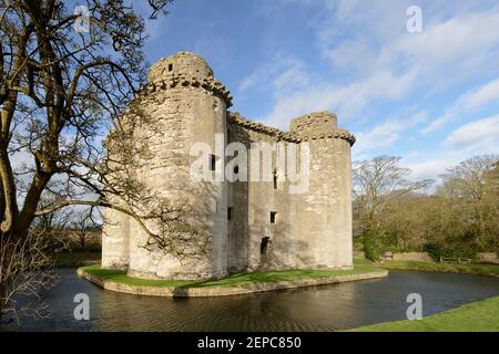 Resti del castello medievale a Nunney, Somerset. Foto Stock