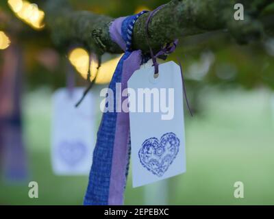 Wishing Tree for Wedding Celebration, Tradition for Summer Garden Marriage Foto Stock